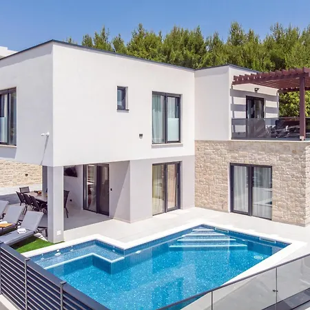 Nina - Heated Pool - Near Omis * Tugare