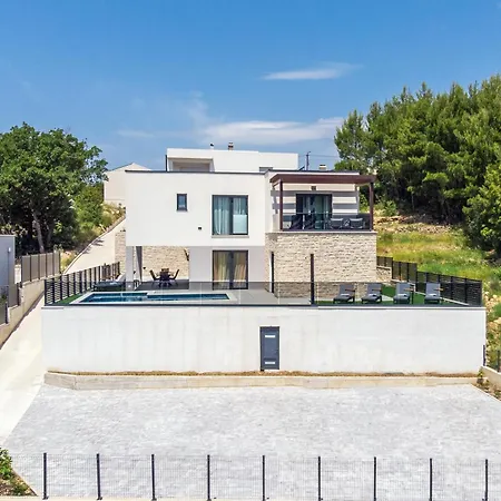 Nina - Heated Pool - Near Omis 빌라 Tugare