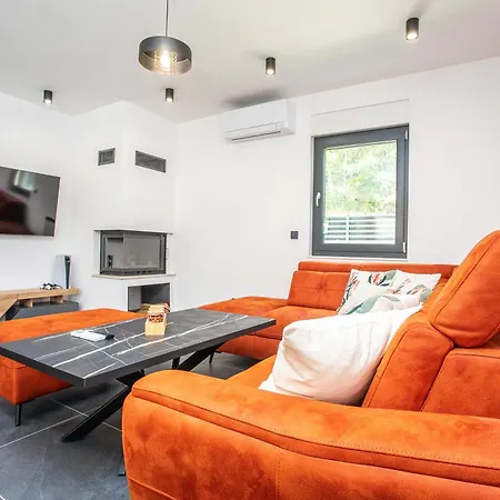 Villa Nina - Tugare, Omis Tugare