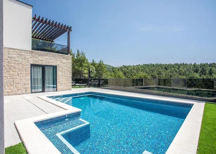 빌라 Nina - Heated Pool - Near Omis Tugare
