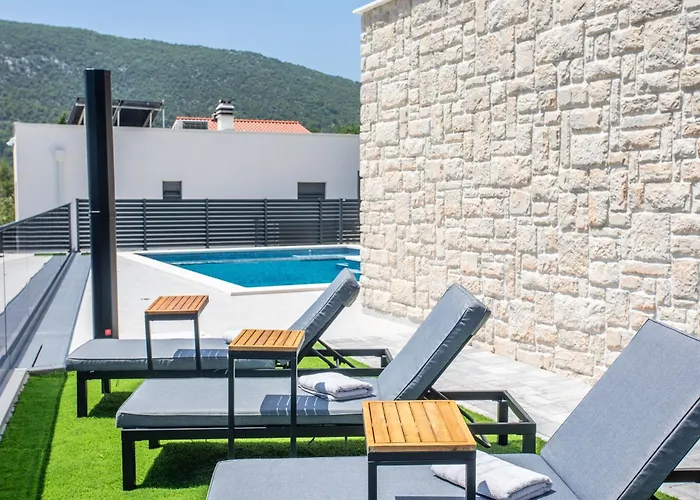 Nina - Heated Pool - Near Omis * Tugare