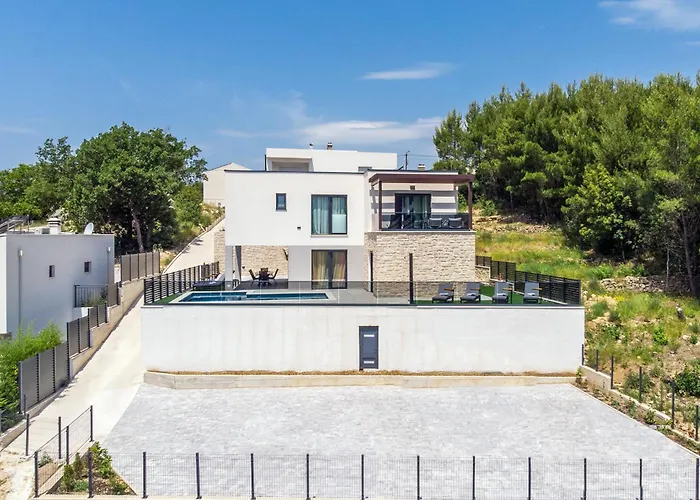 Nina - Heated Pool - Near Omis 빌라 Tugare